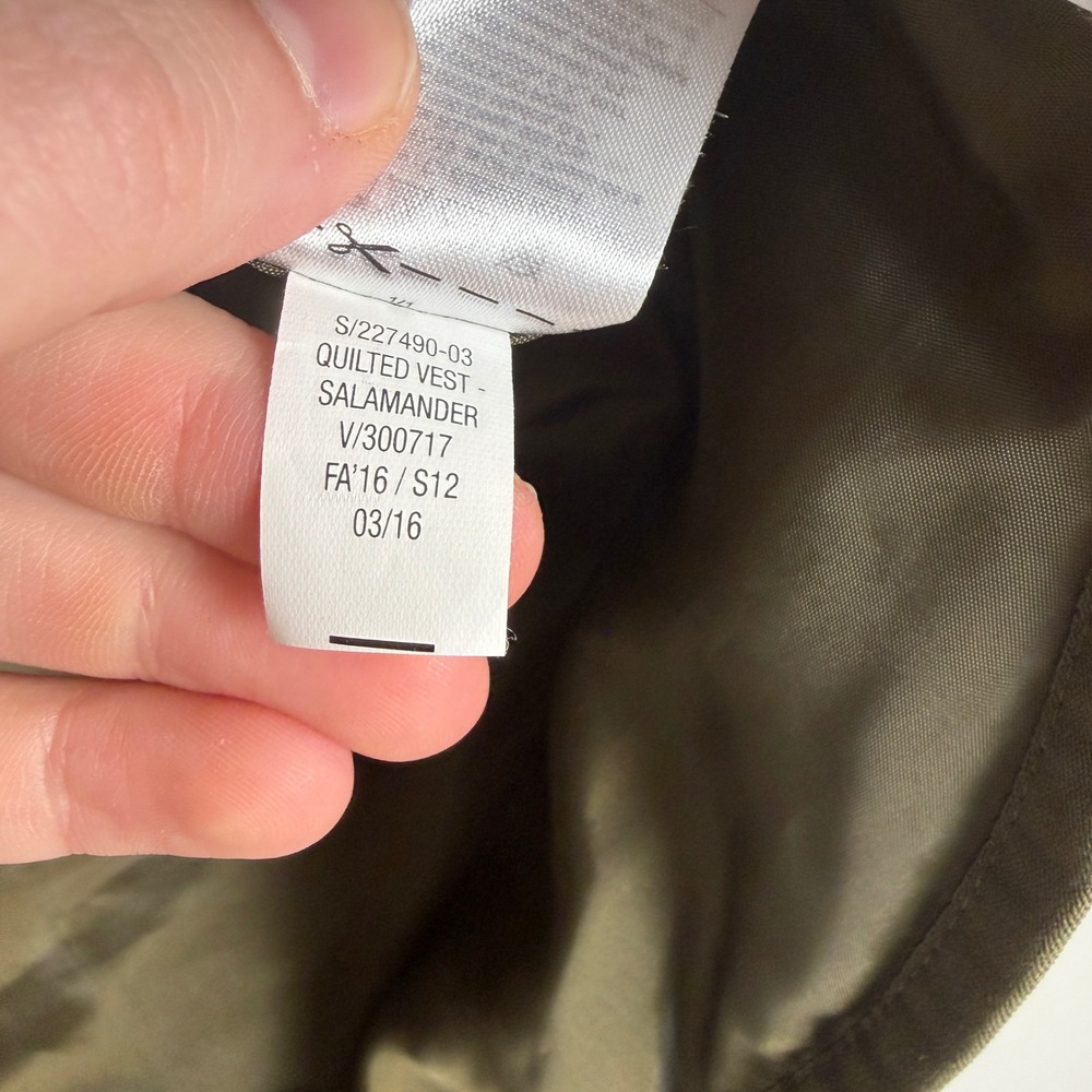 Old Navy Quilted Puffer Vest Bundle Lot 2 Olive Green Navy Zip Small Preppy - Picture 8 of 15